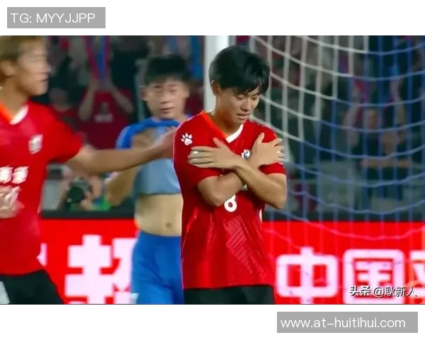 新“南哥”上线南京登顶“苏超”积分榜:足球传奇再起航 新“南哥”上线南京登顶“苏超”积分榜:足球传奇再起航