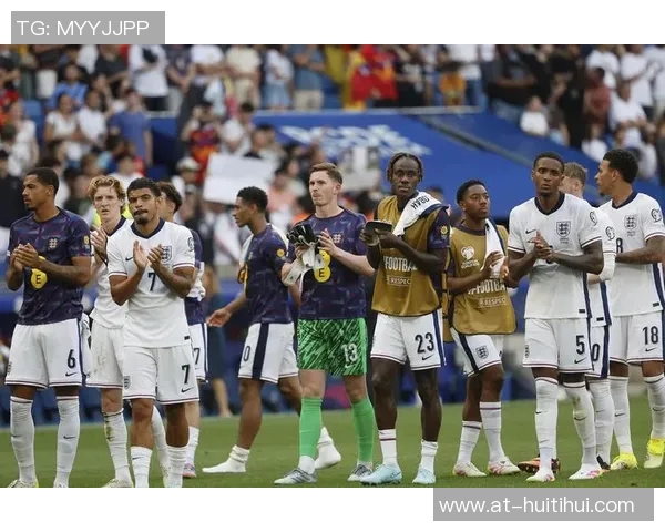 图赫尔谈右后卫竞争,阿诺德与安萨的较量,谁能胜出? 图赫尔谈右后卫竞争,阿诺德与安萨的较量,谁能胜出?