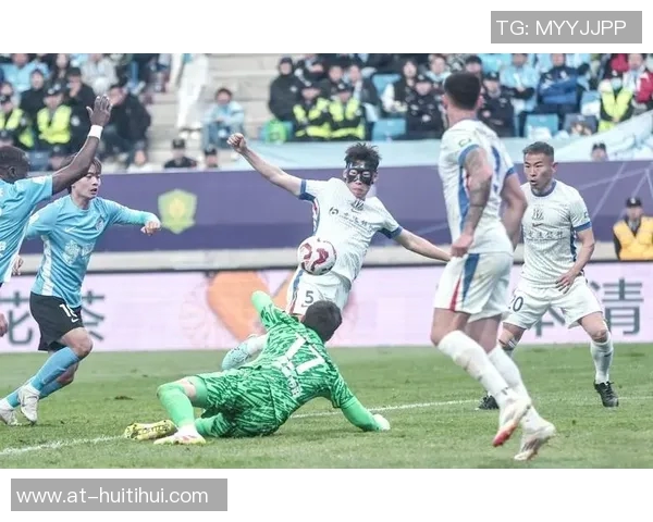 足协杯激情碰撞:大连英博海发VS北京国安,赛场风云再起 足协杯激情碰撞:大连英博海发VS北京国安,赛场风云再起